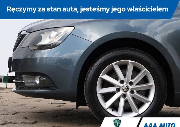 Skoda Superb cena 50000 przebieg: 144305, rok produkcji 2015 z Cedynia małe 326